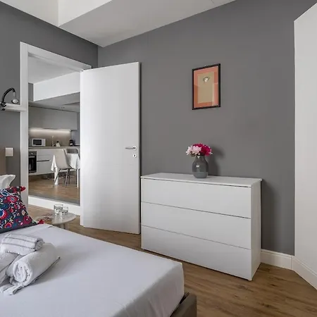 No 32 - Modern Luxury *